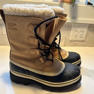 Sorel Caribou Boots - size 8